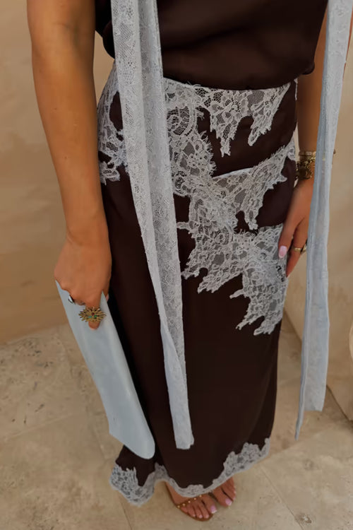 Casually Sophisticated Sleeveless Lace Set